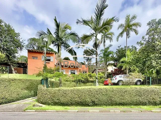Casa com 879m² 4 quartos e 4 banheiros, à venda, no bairro Chácara Eliana em Cotia