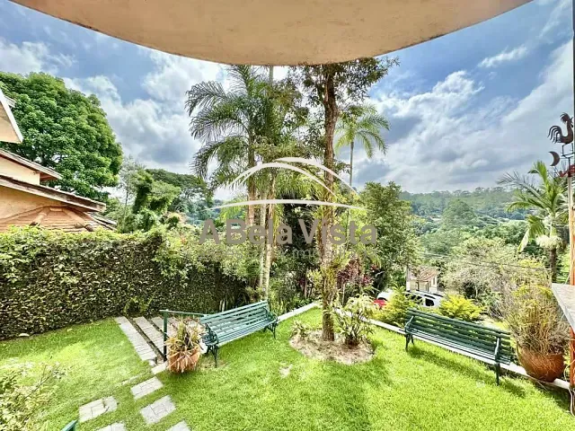 Casa com 879m² 4 quartos e 4 banheiros, à venda, no bairro Chácara Eliana em Cotia