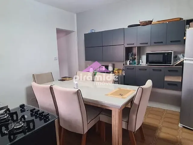 Casa 2 quartos e 2 banheiros, à venda, no bairro Conjunto Residencial Trinta e Um de Março em São José dos Campos