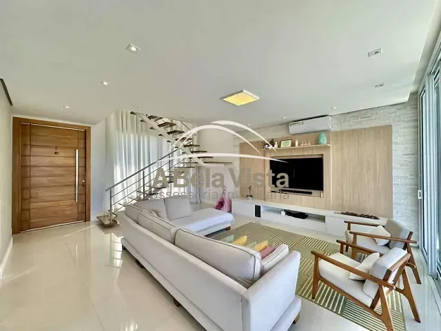 Casa com 555m² 3 quartos e 5 banheiros, à venda, no bairro Moinho Velho em Cotia