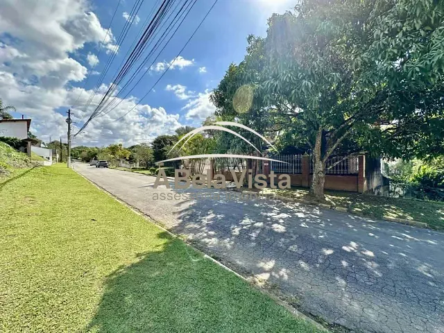 Casa com 1053m² 5 quartos e 7 banheiros, à venda, no bairro Parque Dom Henrique em Cotia