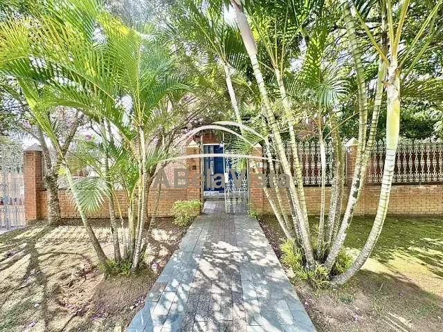 Casa com 1053m² 5 quartos e 7 banheiros, à venda, no bairro Parque Dom Henrique em Cotia