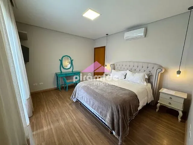 Casa 4 quartos e 6 banheiros, à venda, no bairro Urbanova em São José dos Campos