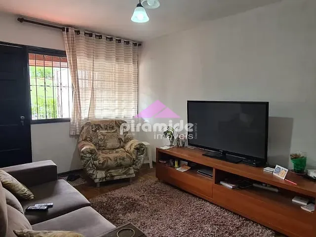 Casa com 160m² 2 quartos e 2 banheiros, à venda, no bairro Residencial Planalto em São José dos Campos