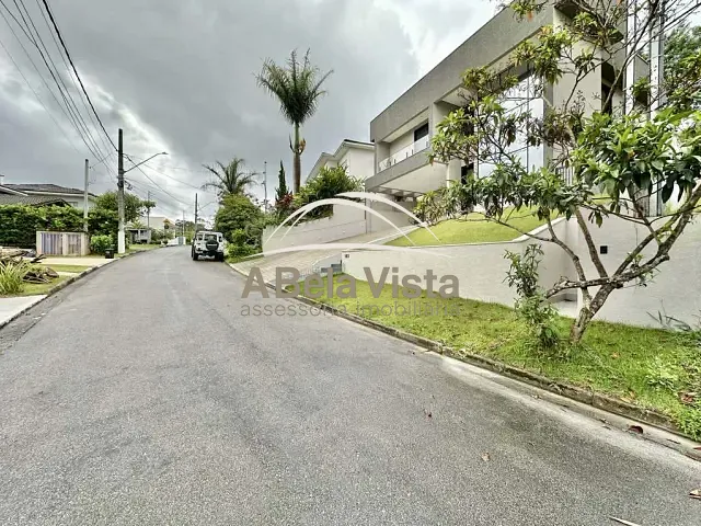 Casa com 507m² 4 quartos e 5 banheiros, à venda, no bairro Pitas em Cotia