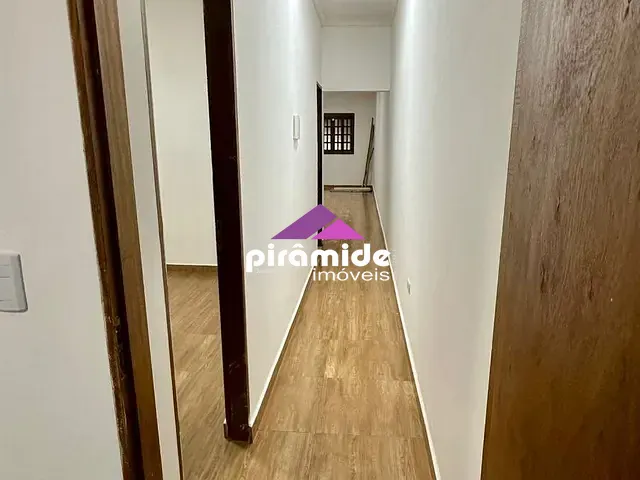 Casa 2 quartos e 1 banheiro, à venda, no bairro Jardim Santa Inês III em São José dos Campos