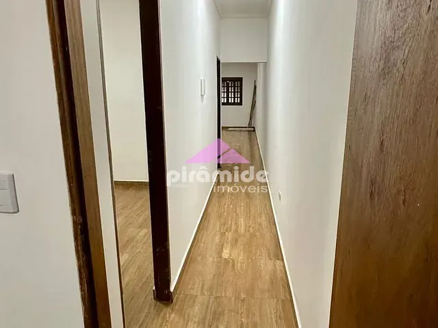 Casa 2 quartos e 1 banheiro, à venda, no bairro Jardim Santa Inês III em São José dos Campos