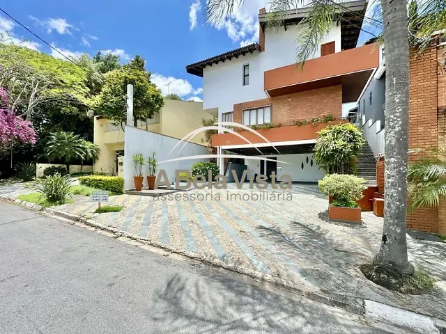 Casa com 480m² 4 quartos e 6 banheiros, à venda, no bairro São Paulo II em Cotia