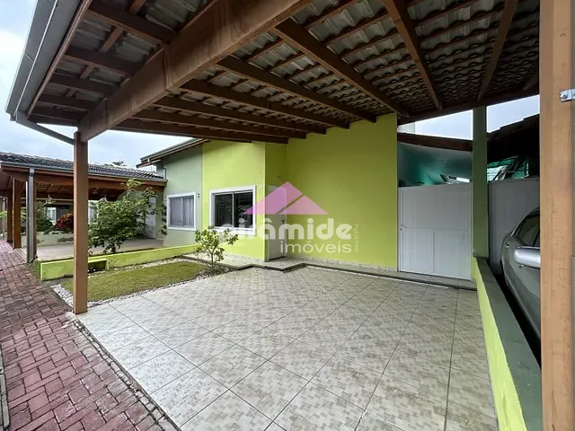 Casa com 120m² 3 quartos e 2 banheiros, à venda, no bairro Cidade Salvador em Jacareí