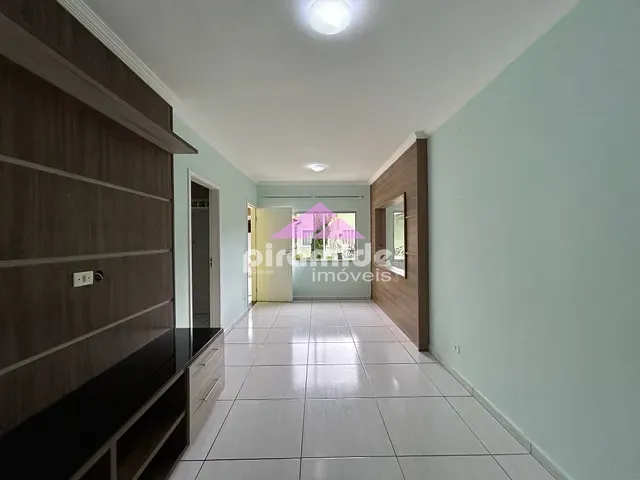 Casa com 120m² 3 quartos e 2 banheiros, à venda, no bairro Cidade Salvador em Jacareí