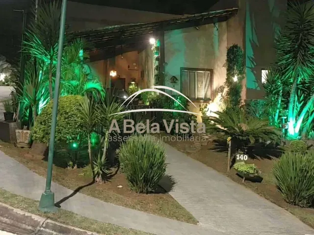 Casa com 258m² 3 quartos e 3 banheiros, à venda, no bairro Pitas em Cotia