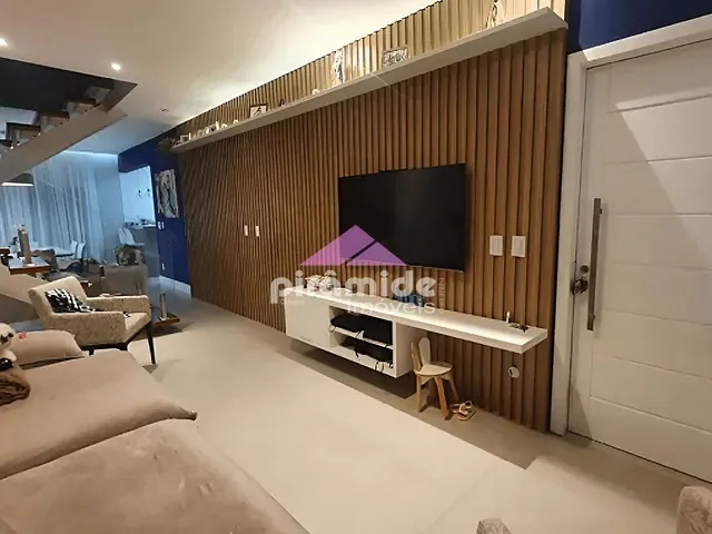 Casa com 250m² 4 quartos e 5 banheiros, à venda, no bairro Residencial Colinas em Caçapava