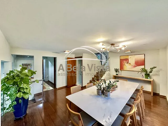 Casa com 733m² 4 quartos e 6 banheiros, à venda, no bairro São Paulo II em Cotia