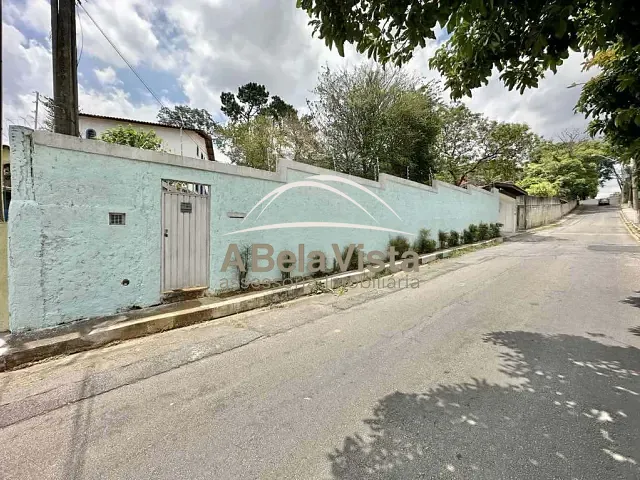Casa com 981m² 8 quartos e 4 banheiros, à venda, no bairro Granja Viana em Cotia