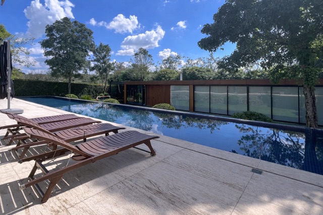 Casa com 2600m² 4 quartos e 6 banheiros, à venda ou para alugar, no bairro Fazenda Boa Vista em Porto Feliz