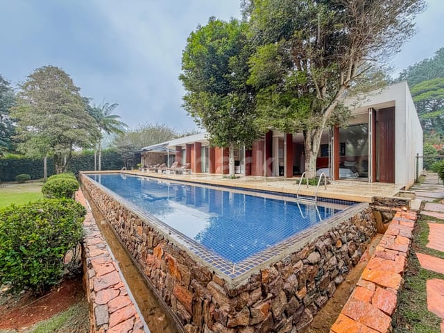 Casa com 2600m² 4 quartos e 6 banheiros, à venda ou para alugar, no bairro Fazenda Boa Vista em Porto Feliz