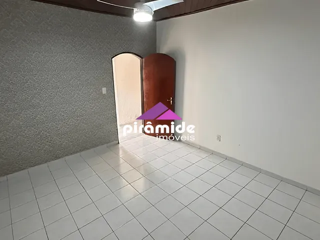 Casa com 120m² 3 quartos e 1 banheiro, à venda, no bairro Santana em São José dos Campos