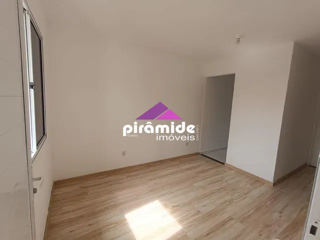 Casa com 64m² 2 quartos e 1 banheiro, à venda, no bairro Jardim Layr em Mogi das Cruzes