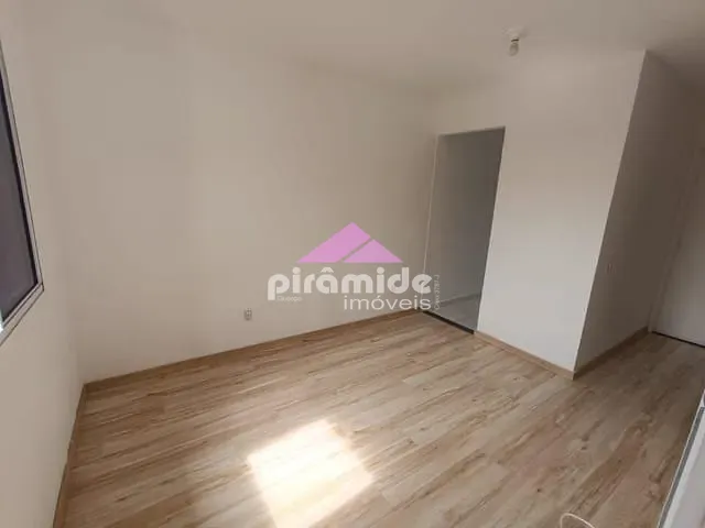 Casa com 64m² 2 quartos e 1 banheiro, à venda, no bairro Jardim Layr em Mogi das Cruzes