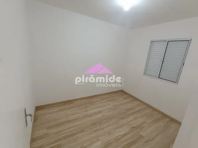 Casa com 64m² 2 quartos e 1 banheiro, à venda, no bairro Jardim Layr em Mogi das Cruzes