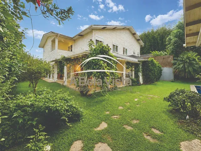 Casa com 761m² 4 quartos e 6 banheiros, à venda, no bairro Jardim das Paineiras em Cotia