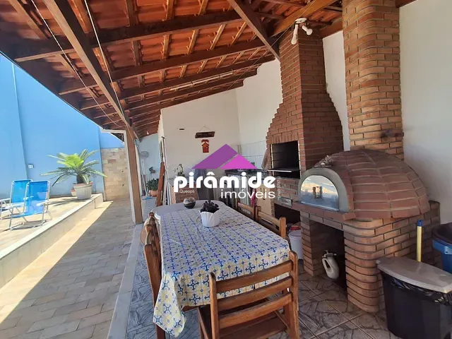 Casa 3 quartos e 3 banheiros, à venda, no bairro Praia das Palmeiras em Caraguatatuba