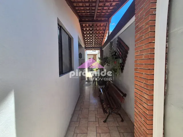 Casa 3 quartos e 3 banheiros, à venda, no bairro Praia das Palmeiras em Caraguatatuba