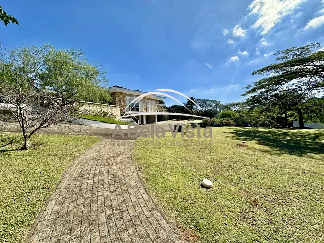 Casa com 5503m² 4 quartos e 6 banheiros, para alugar, no bairro Parque Silvino Pereira em Cotia