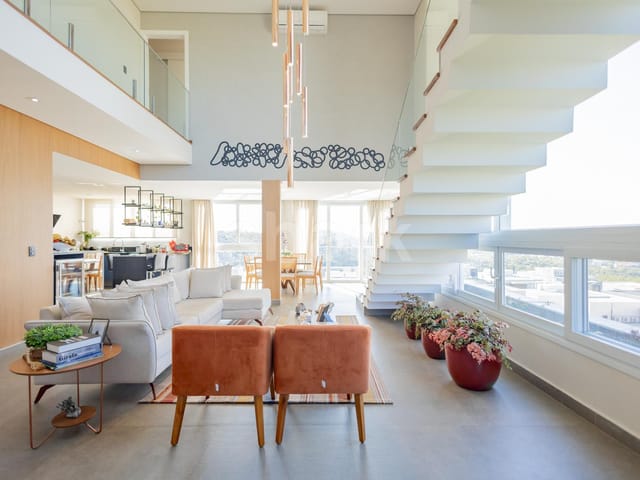 Casa com 490m² 3 quartos e 6 banheiros, à venda, no bairro Alphaville em Santana de Parnaíba
