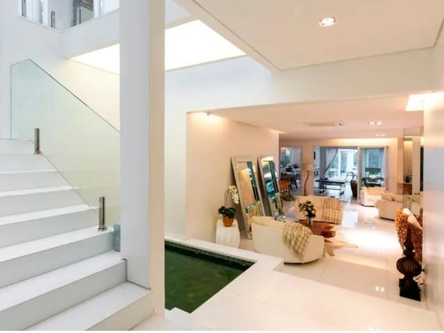 Casa com 1200m² 5 quartos e 8 banheiros, à venda, no bairro Tamboré em Santana de Parnaíba