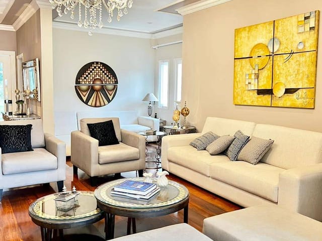 Casa com 700m² 4 quartos e 7 banheiros, à venda, no bairro Alphaville em Santana de Parnaíba