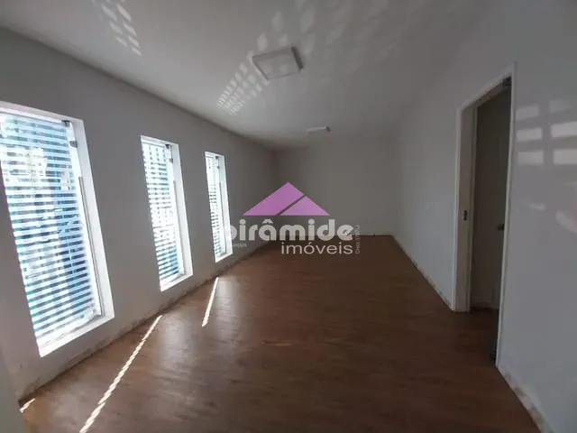 Casa para alugar, no bairro Vila Betânia em São José dos Campos