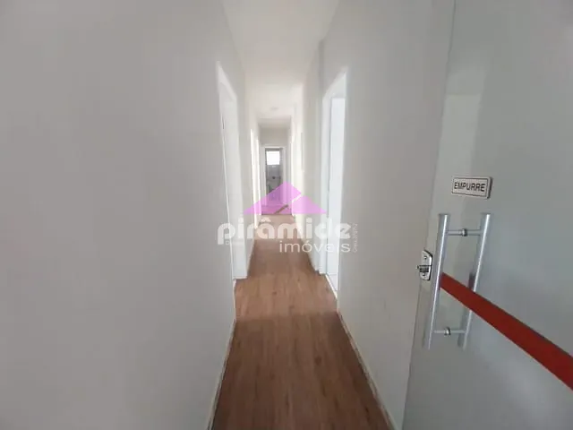 Casa para alugar, no bairro Vila Betânia em São José dos Campos