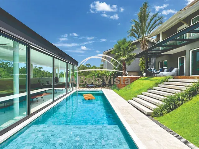 Casa com 681m² 4 quartos e 7 banheiros, à venda, no bairro Jardim Indaiá em Embu das Artes