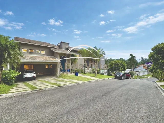 Casa com 681m² 4 quartos e 7 banheiros, à venda, no bairro Jardim Indaiá em Embu das Artes