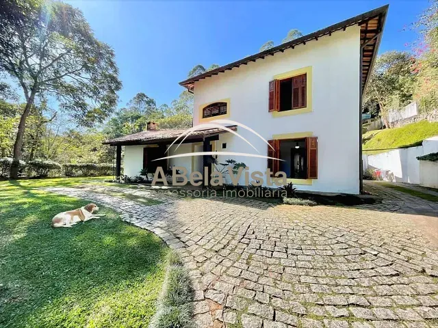 Casa com 3542m² 4 quartos e 4 banheiros, à venda, no bairro Moinho Velho em Embu das Artes