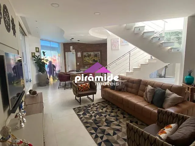 Casa com 250m² 4 quartos e 4 banheiros, à venda, no bairro Urbanova em São José dos Campos