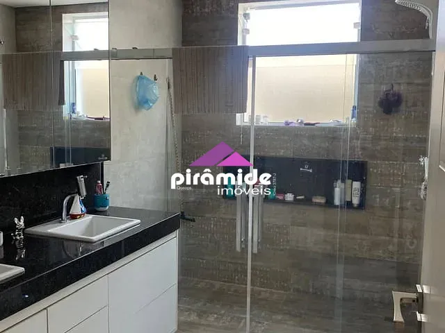 Casa com 250m² 4 quartos e 4 banheiros, à venda, no bairro Urbanova em São José dos Campos