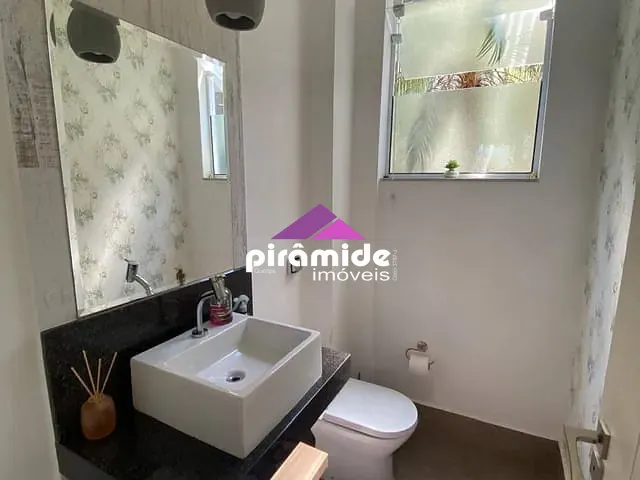 Casa com 250m² 4 quartos e 4 banheiros, à venda, no bairro Urbanova em São José dos Campos