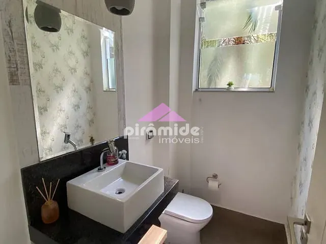 Casa com 250m² 4 quartos e 4 banheiros, à venda, no bairro Urbanova em São José dos Campos