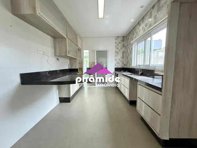 Casa 4 quartos e 6 banheiros, à venda, no bairro Jardim do Golfe em São José dos Campos