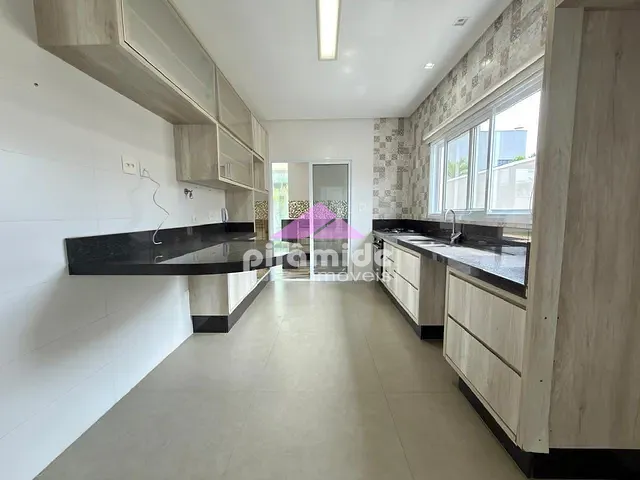 Casa 4 quartos e 6 banheiros, à venda, no bairro Jardim do Golfe em São José dos Campos
