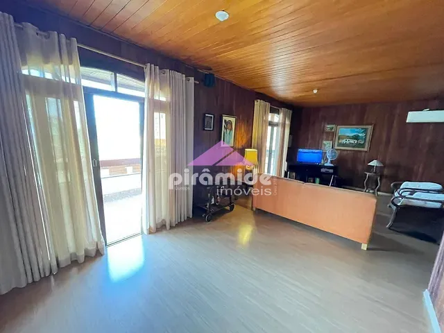 Casa 4 quartos e 2 banheiros, à venda, no bairro Massaguaçu em Caraguatatuba