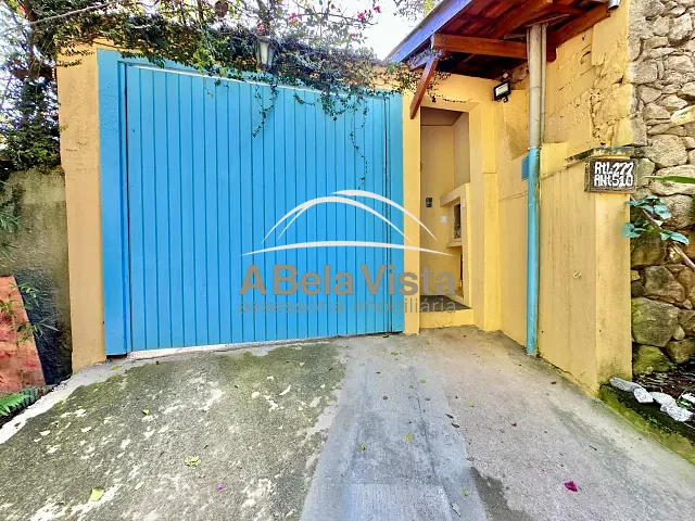 Casa com 1360m² 5 quartos e 5 banheiros, à venda, no bairro Jardim Colibri em Embu das Artes