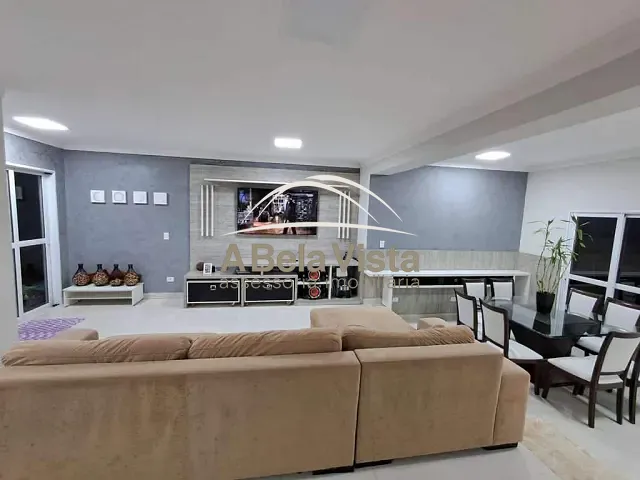 Casa com 420m² 3 quartos e 4 banheiros, à venda, no bairro Transurb em Itapevi