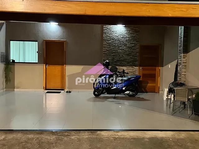 Casa com 122m² 2 quartos e 2 banheiros, à venda, no bairro Eugênio de Mello em São José dos Campos