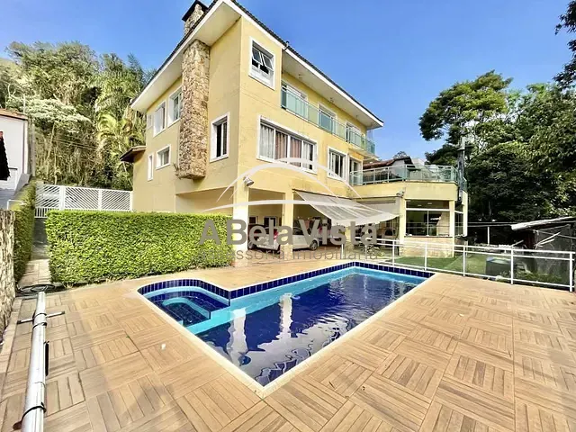 Casa com 720m² 4 quartos e 6 banheiros, à venda, no bairro Transurb em Itapevi