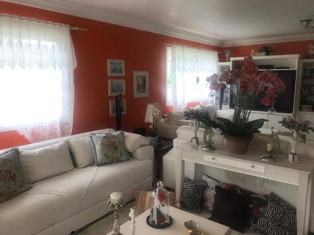Casa com 700m² 4 quartos e 4 banheiros, à venda, no bairro Alphaville em Santana de Parnaíba