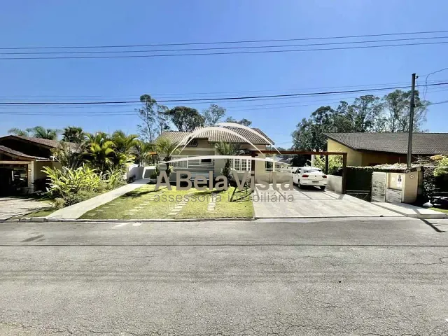 Casa com 1016m² 5 quartos e 5 banheiros, à venda, no bairro Jardim do Golf I em Jandira