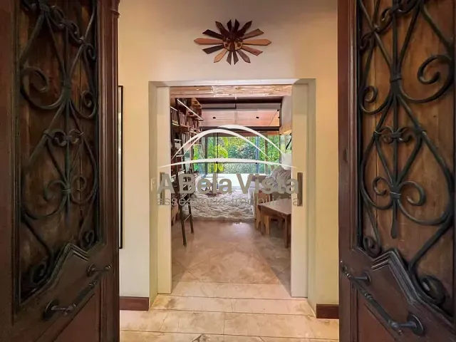Casa com 2520m² 5 quartos e 6 banheiros, à venda, no bairro Chácaras do Peroba em Jandira